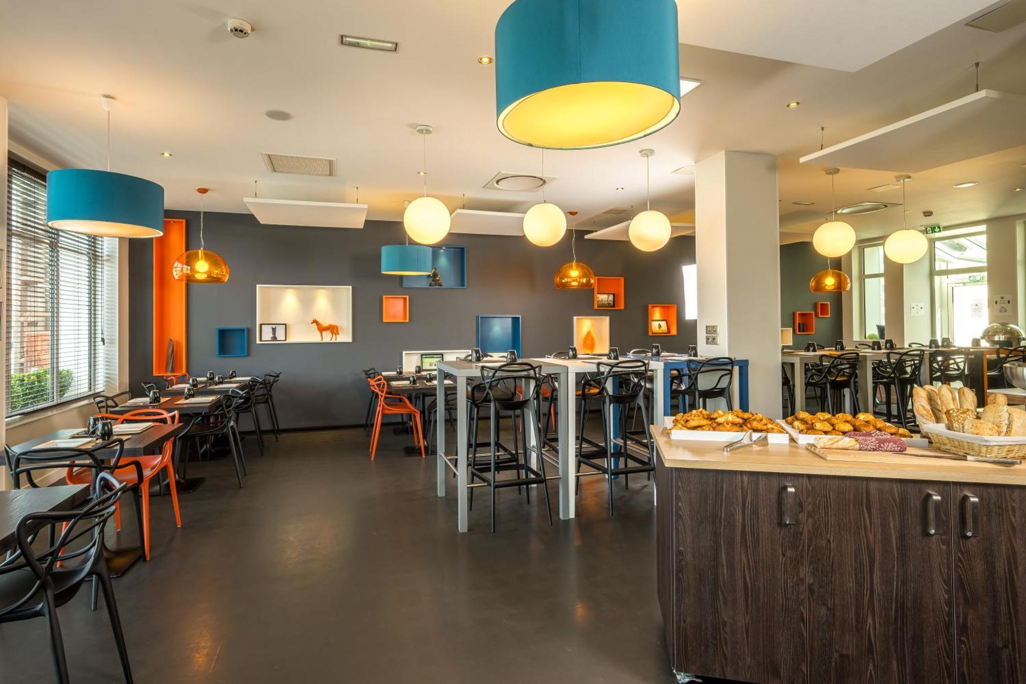 Отель Ibis Styles Saumur Gare Centre Экстерьер фото